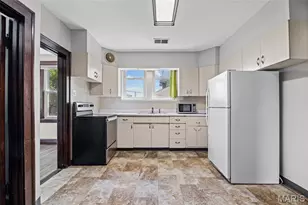 8923 Gravois Rd, Affton, MO 63123 - Photo 9