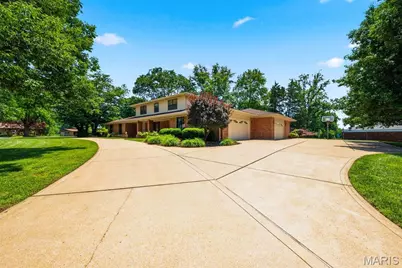 14196 Cross Trails Drive, Chesterfield, MO 63017 - Photo 3
