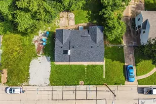 7461 Castro Dr, Ferguson, MO 63135 - Photo 3