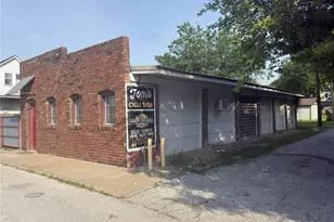 610 Warren Barrett Dr, Hannibal, MO 63401 - Photo 1
