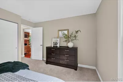 947 Oakfield Drive, Ballwin, MO 63021 - Photo 13