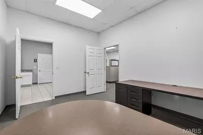 6108 Baumgartner Crossing, Saint Louis, MO 63129 - Photo 27