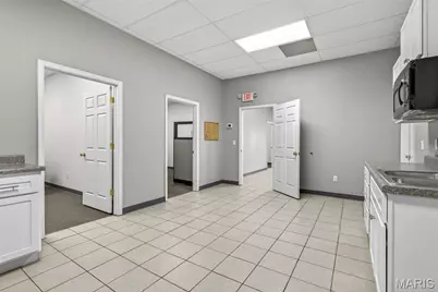 6108 Baumgartner Crossing, Saint Louis, MO 63129 - Photo 17
