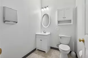 6108 Baumgartner Crossing, Saint Louis, MO 63129 - Photo 19