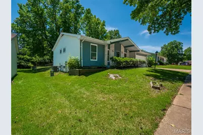 6766 Lesli Mari Court, Saint Louis, MO 63033 - Photo 3