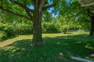 6766 Lesli Mari Ct, Saint Louis, MO 63033 - Photo 7