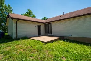 12053 La Padera Ln, Florissant, MO 63033 - Photo 3