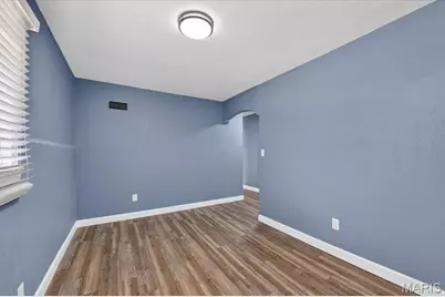 5511 Wilborn Drive, Saint Louis, MO 63136 - Photo 11