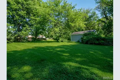 377 N Schlueter Avenue, Saint Louis, MO 63135 - Photo 25