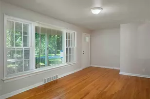 377 N Schlueter Ave, Saint Louis, MO 63135 - Photo 5