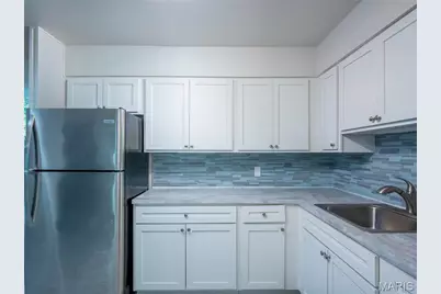 377 N Schlueter Avenue, Saint Louis, MO 63135 - Photo 7