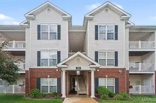 29 Kassebaum Ln, Saint Louis, MO 63129 - Photo 1