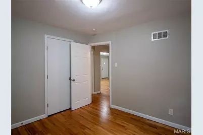 101 Florwood Court, Saint Louis, MO 63135 - Photo 9