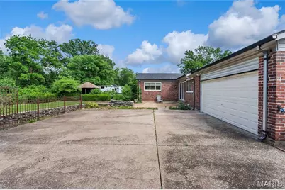 1542 Langholm Drive, Florissant, MO 63031 - Photo 5