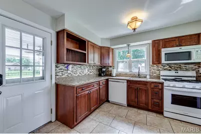 1350 Charbonier Road, Florissant, MO 63031 - Photo 7