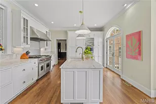 42 Westmoreland Pl, Saint Louis, MO 63108 - Photo 13