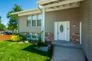 12258 Trailoaks Ct, Black Jack, MO 63033 - Photo 3