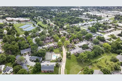 1090 Humber Circle, Saint Louis, MO 63129 - Photo 25