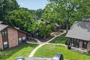 1090 Humber Cir, Saint Louis, MO 63129 - Photo 23