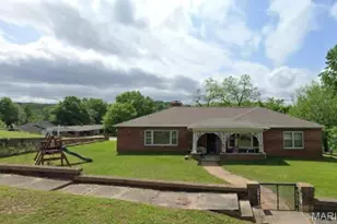 385 S 4th St, Washington, MO 63638 - Photo 1