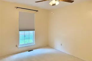 633 Lind Rd, Saint Louis, MO 63125 - Photo 17