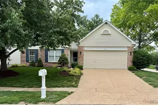 633 Lind Rd, Saint Louis, MO 63125 - Photo 1