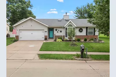 2057 Central Parkway, Florissant, MO 63031 - Photo 1