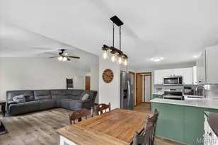 2332 Garden Ln, Festus, MO 63028 - Photo 7