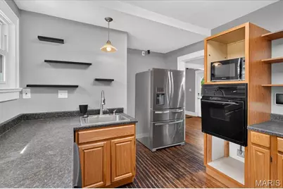 9122 Delphine Avenue, Saint Louis, MO 63114 - Photo 15
