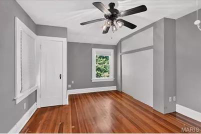 9122 Delphine Avenue, Saint Louis, MO 63114 - Photo 27