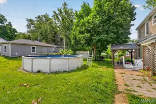9122 Delphine Ave, Saint Louis, MO 63114 - Photo 21