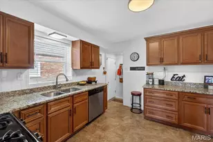 5573 Lindenwood Ave, Saint Louis, MO 63109 - Photo 11