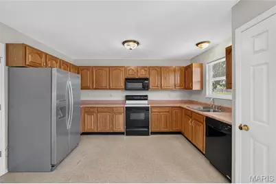1359 Sunview Drive, O'Fallon, MO 63366 - Photo 9