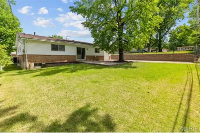 2025 Granada Drive, Florissant, MO 63033 - Photo 45