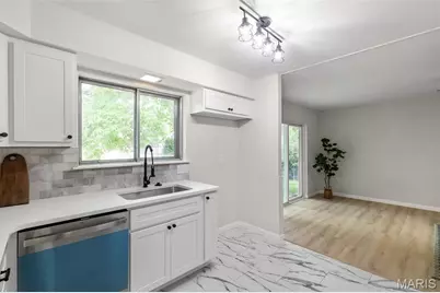 2025 Granada Drive, Florissant, MO 63033 - Photo 13
