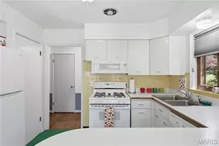 717 Cranbrook Dr, Kirkwood, MO 63122 - Photo 9