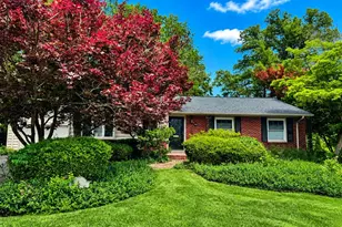 717 Cranbrook Dr, Kirkwood, MO 63122 - Photo 1
