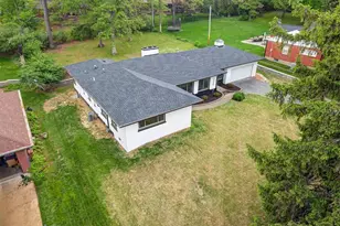 7308 Shiloh Ln, Affton, MO 63123 - Photo 7