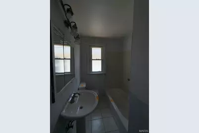 4630 Tiemann Avenue, Saint Louis, MO 63123 - Photo 5