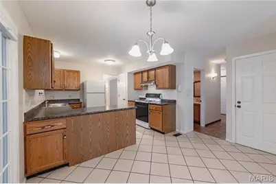 2054 Krause Hill Place Place, Florissant, MO 63031 - Photo 9