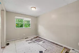2337 Millvalley Dr, Florissant, MO 63031 - Photo 9
