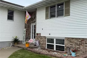 810 Houston Dr, Palmyra, MO 63461 - Photo 5