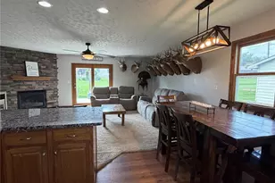 810 Houston Dr, Palmyra, MO 63461 - Photo 11