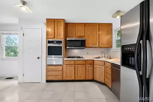 3123 Donnycave Ln, Maryland Heights, MO 63043 - Photo 13