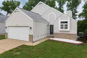 638 Cascade Lk Ct, Ballwin, MO 63021 - Photo 3