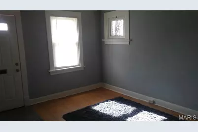 8227 Braddock Drive, University City, MO 63132 - Photo 7