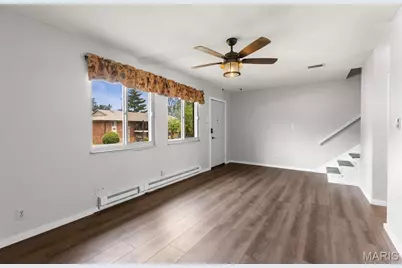 9128 Villaridge Court, Saint Louis, MO 63123 - Photo 7