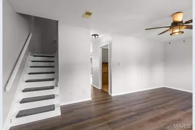 9128 Villaridge Court, Saint Louis, MO 63123 - Photo 5