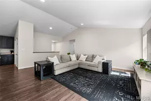 915 Crestwood Ln, O'Fallon, MO 63366 - Photo 9
