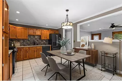 11918 Wexford Place Drive, Maryland Heights, MO 63043 - Photo 15